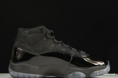Hyperoad - RETRO 11 CAP GOWN AND JORDAN 0705